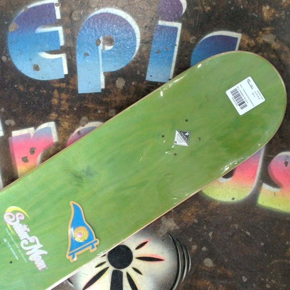 Sailor Moon Primitive Skateboard - Picture 5 of 6